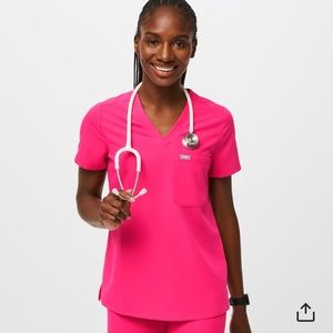 Figs scrubs set: shocking pink, size SMALL